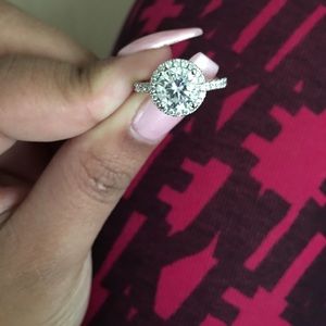 10 k White Gold White Sapphire engagement ring